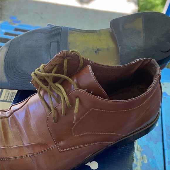 Men Shoes - Picture 4 of 4